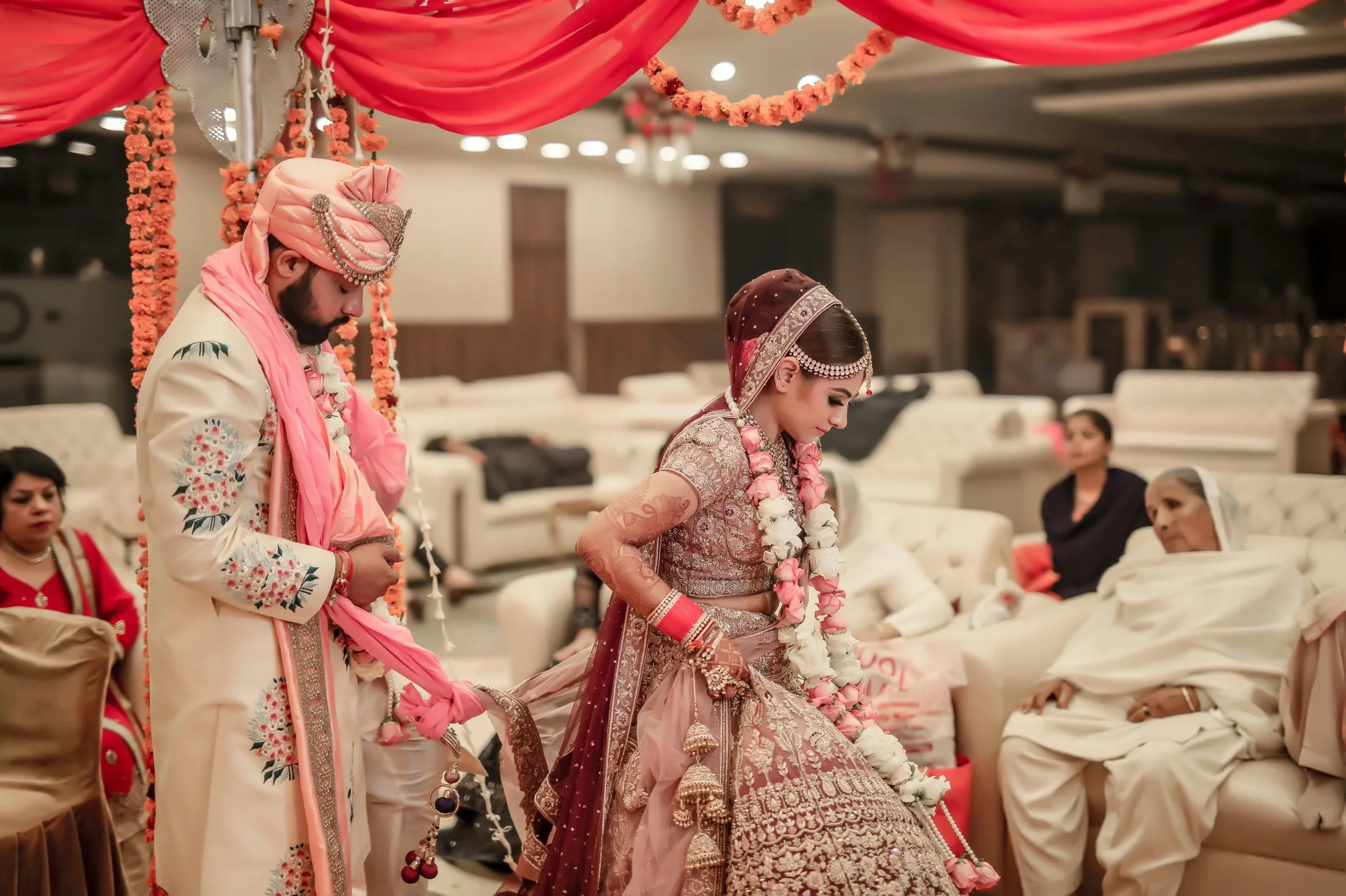 Couple at the mandap