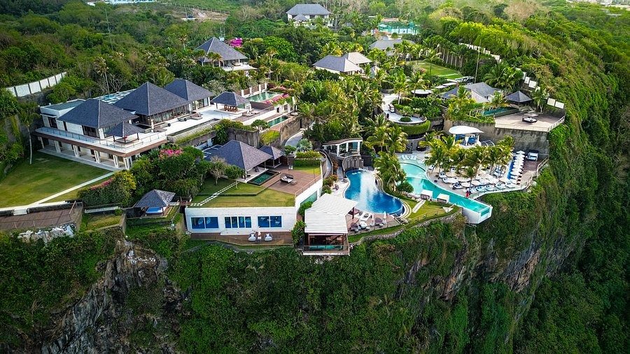 THE EDGE, BALI